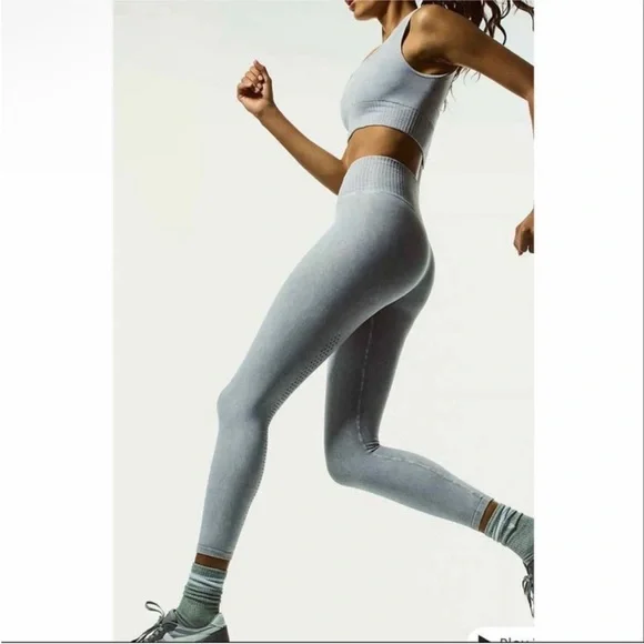 Free People Movement Good Karma Leggings In Ice Grey - Picture 4 of 9